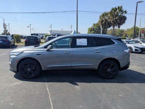 2023 Buick Enclave Essence FWD