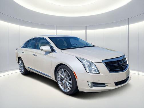 White Diamond Tricoat 2015 Cadillac XTS Vsport Platinum