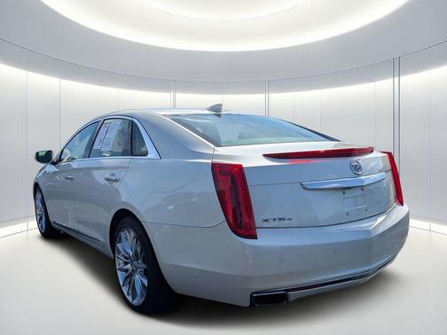White Diamond Tricoat 2015 Cadillac XTS Vsport Platinum