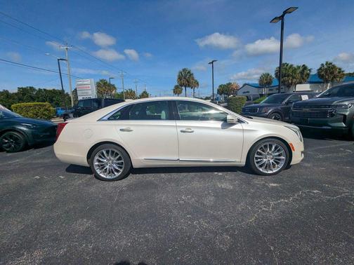 White Diamond Tricoat 2015 Cadillac XTS Vsport Platinum
