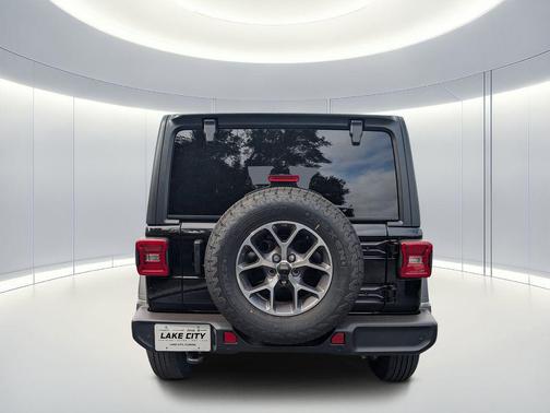Black Clearcoat 2026 Jeep Wrangler Sport S