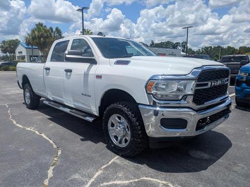 2019 RAM 2500 Tradesman Crew Cab 4x4 8' Box