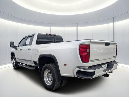 Iridescent Pearl Tricoat 2024 Chevrolet Silverado 3500 High Country