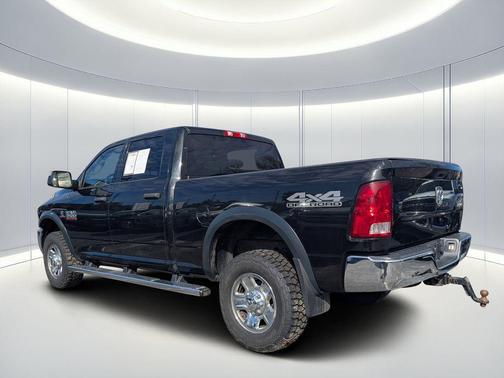 2018 RAM 2500 Tradesman Crew Cab 4x4 6'4' Box