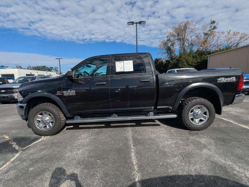 2018 RAM 2500 Tradesman Crew Cab 4x4 6'4' Box