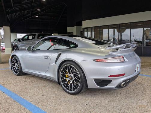 2016 Porsche 911 Turbo S
