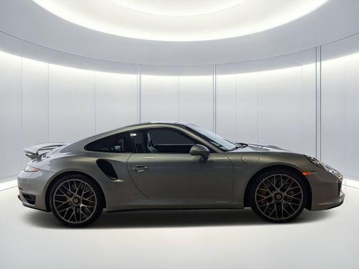 2016 Porsche 911 Turbo S