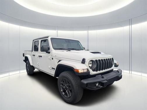 2025 Jeep Gladiator Sport S