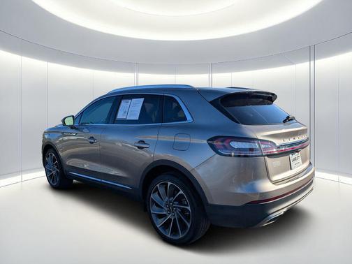 2021 Lincoln Nautilus Reserve