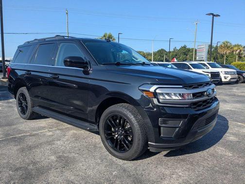 AGATE BLACK METALLIC 2024 Ford Expedition XLT