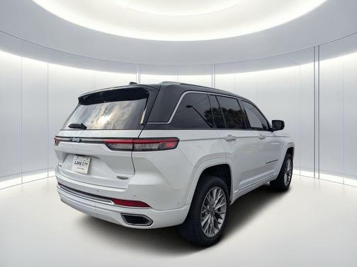 Bright White Clearcoat 2022 Jeep Grand Cherokee 4xe Summit