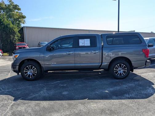 2021 Nissan Titan SV