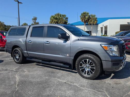 2021 Nissan Titan SV