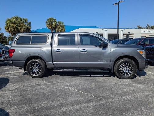 2021 Nissan Titan SV