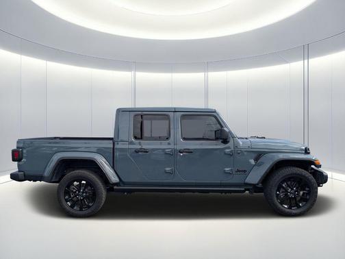 2025 Jeep Gladiator Nighthawk