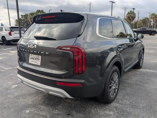2022 Kia Telluride LX