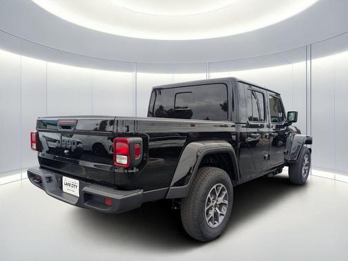 Black Clearcoat 2026 Jeep Gladiator Sport S