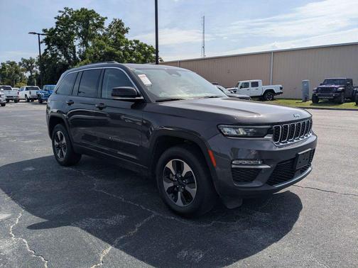 Baltic Gray Metallic Clearcoat 2024 Jeep Grand Cherokee 4xe Base