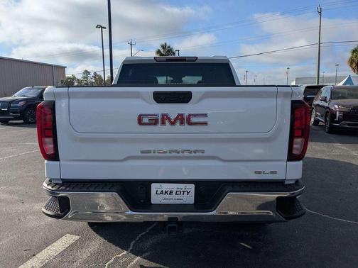 2024 GMC Sierra 1500 SLE