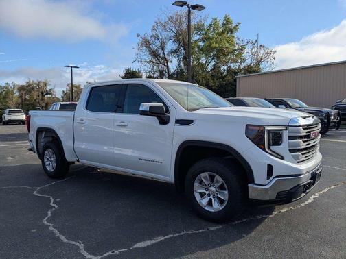 2024 GMC Sierra 1500 SLE