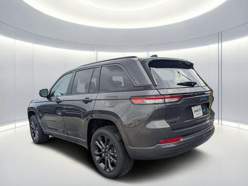 Baltic Gray Metallic Clearcoat 2026 Jeep Grand Cherokee Limited