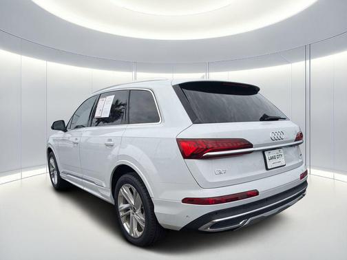 Glacier White Metallic 2022 Audi Q7 55 Premium Plus