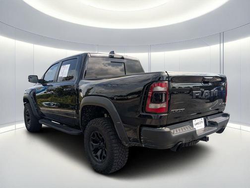 Diamond Black Crystal Pearlcoat 2022 RAM 1500 TRX