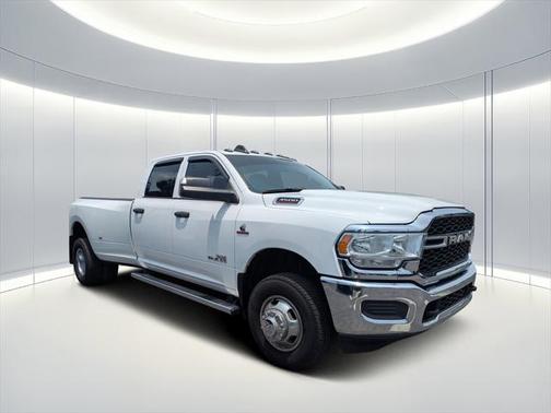 2021 RAM 3500 Tradesman Crew Cab 4x4 8' Box
