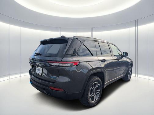 2024 Jeep Grand Cherokee 4xe Trailhawk