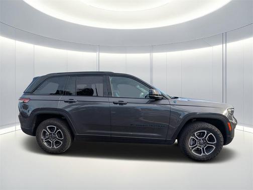 2024 Jeep Grand Cherokee 4xe Trailhawk