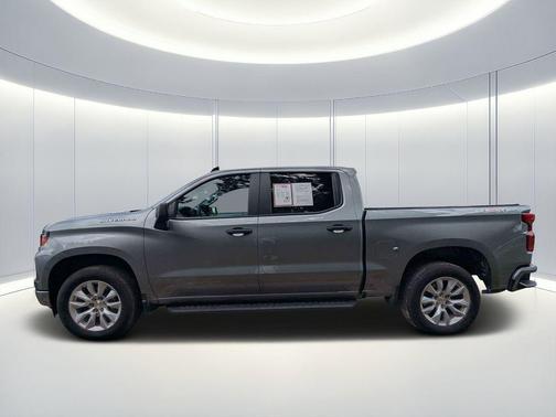 Sterling Gray Metallic 2025 Chevrolet Silverado 1500 Custom