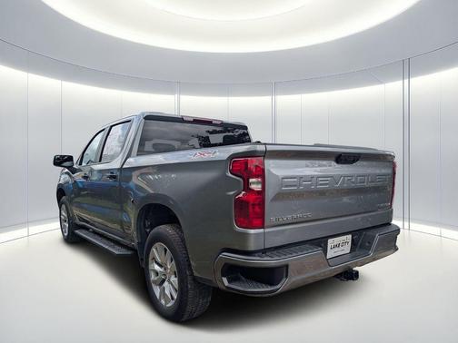 Sterling Gray Metallic 2025 Chevrolet Silverado 1500 Custom