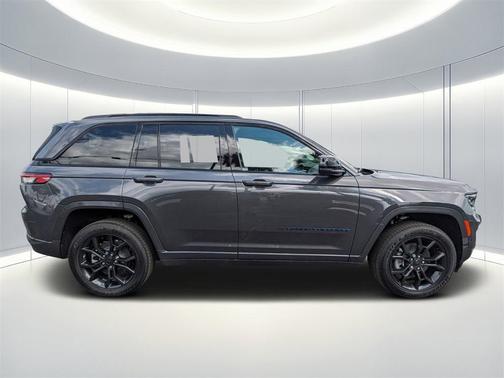 2025 Jeep Grand Cherokee 4xe Anniversary Edition