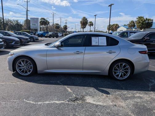 2017 Alfa Romeo Giulia Base