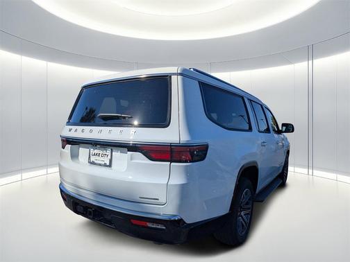 2024 Jeep Wagoneer L Series II 4x4