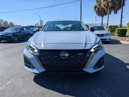 2023 Nissan Altima SR FWD