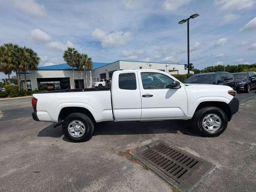 Ice Cap 2023 Toyota Tacoma SR