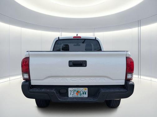 Ice Cap 2023 Toyota Tacoma SR