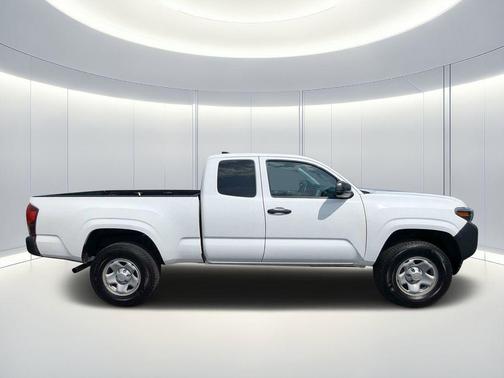 Ice Cap 2023 Toyota Tacoma SR