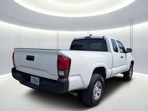 Ice Cap 2023 Toyota Tacoma SR