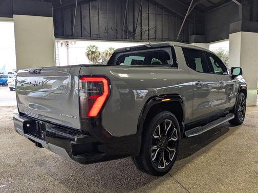 2024 GMC Sierra EV Denali Edition 1