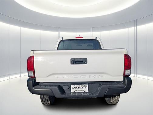 2016 Toyota Tacoma SR