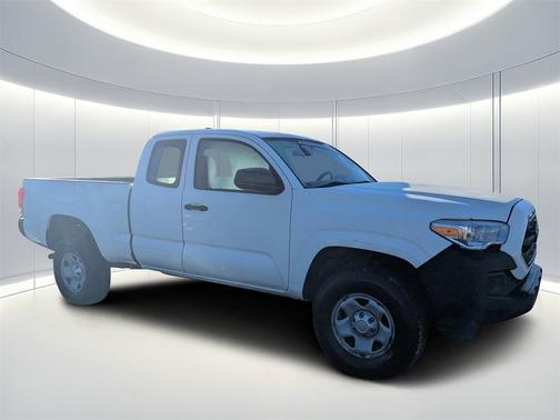 2016 Toyota Tacoma SR