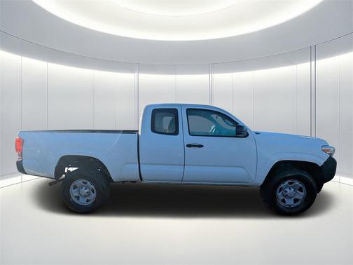 2016 Toyota Tacoma SR