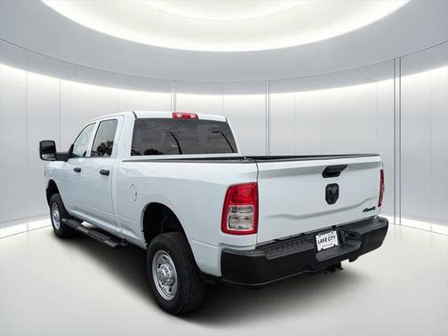 2024 RAM 2500 Tradesman Crew Cab 4x4 6'4' Box