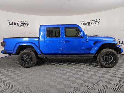 Photo 3 of 29 of 2022 Jeep Gladiator Overland