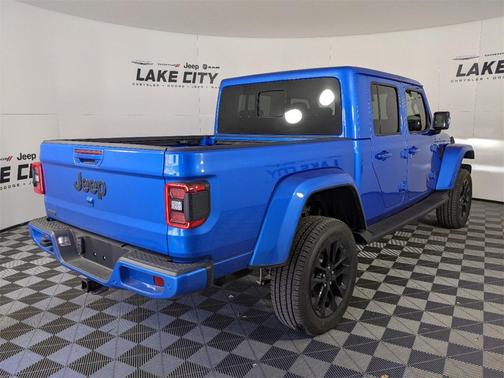 Photo 4 of 29 of 2022 Jeep Gladiator Overland