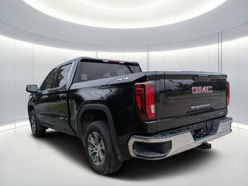 Onyx Black 2025 GMC Sierra 1500 SLT