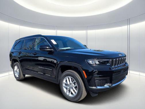 Diamond Black Crystal Pearlcoat 2026 Jeep Grand Cherokee L Altitude