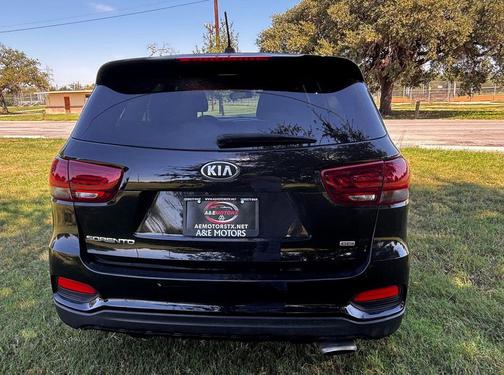Ebony Black 2019 Kia Sorento LX